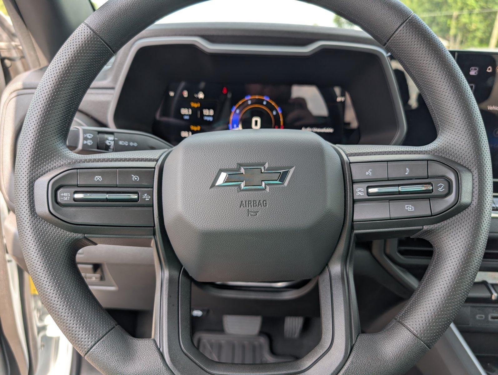 New 2026 Summit White Chevrolet Trail Boss image 23