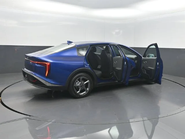Used 2025 Blue Kia LXS image 30