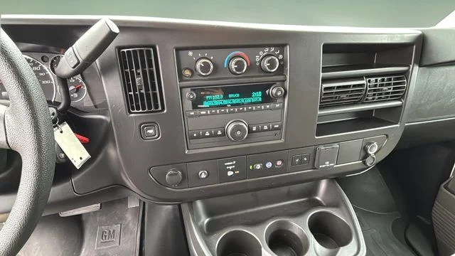 Used 2024 White Chevrolet LT image 21