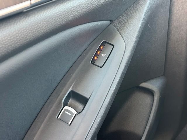 Used 2018 Lunar Silver Metallic Honda Touring image 13