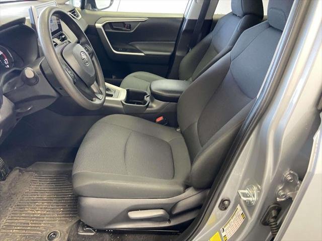 Used 2025 Silver Sky Metallic Toyota LE image 17