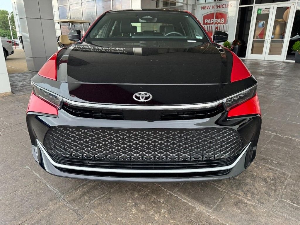 Used 2025 Red Toyota Platinum image 11