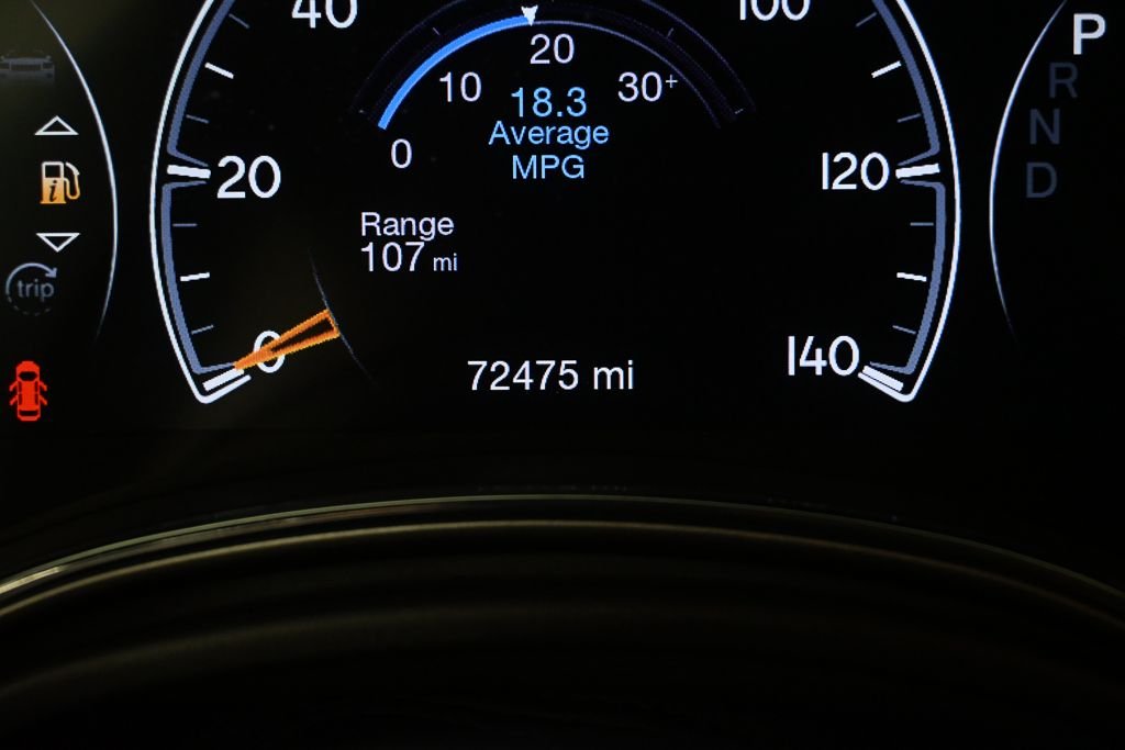 Used 2018 Blue Jeep Limited image 12
