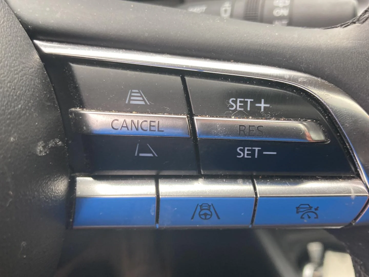 Used 2025 Wind Chill Pearl Mazda 2.5 Turbo Premium Package image 17