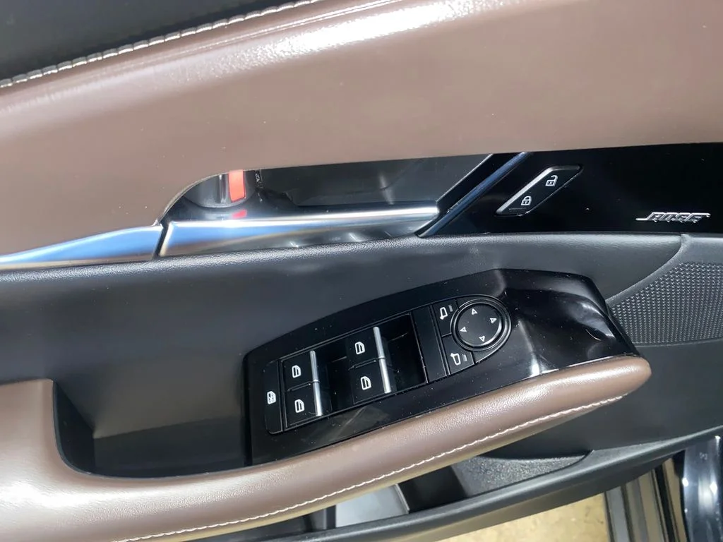 2025 Mazda CX-30 Premium - Photo 12