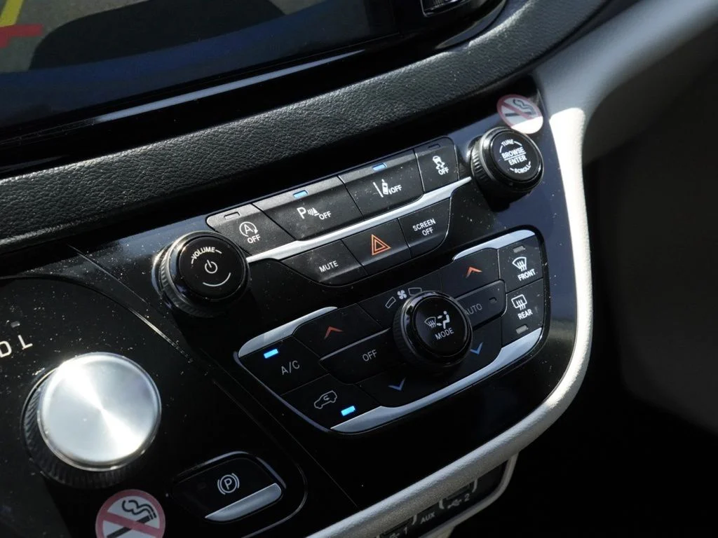 2023 Chrysler Pacifica Touring L - Photo 15