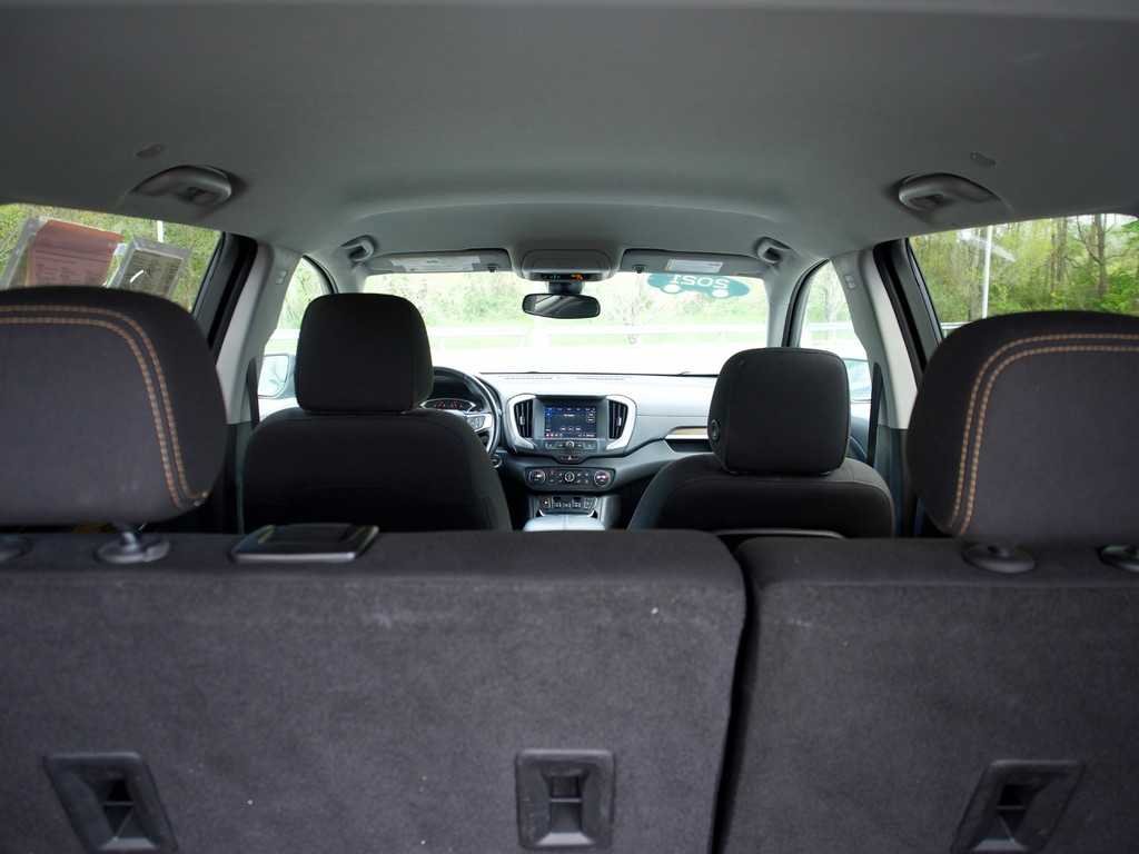 Used 2021 Satin Steel Metallic GMC SLE image 28