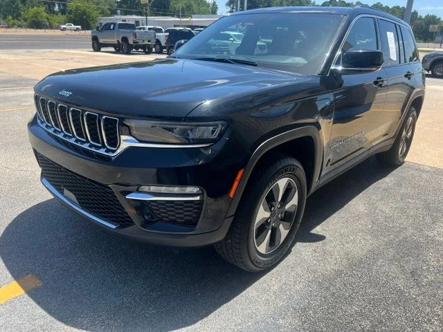 Used 2024 Black Jeep 4xe image 4