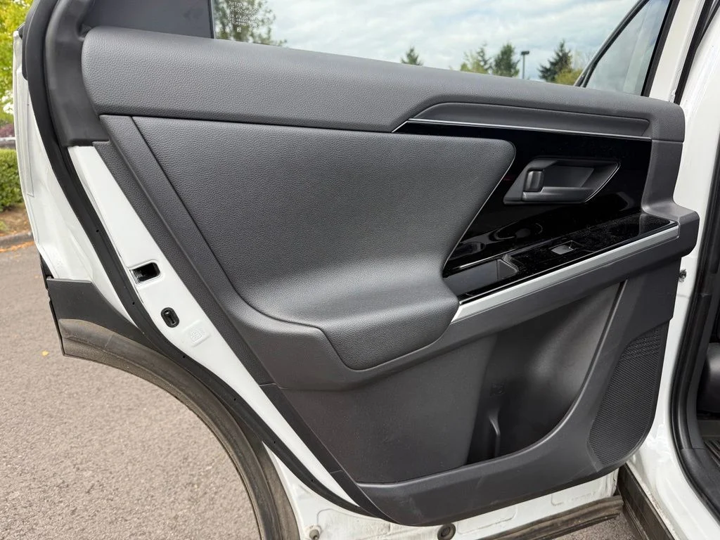 Used 2024 Wind Chill Pearl Toyota XLE image 19