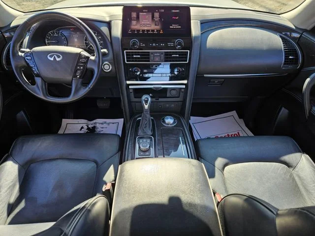 Used 2024 White INFINITI LUXE image 15