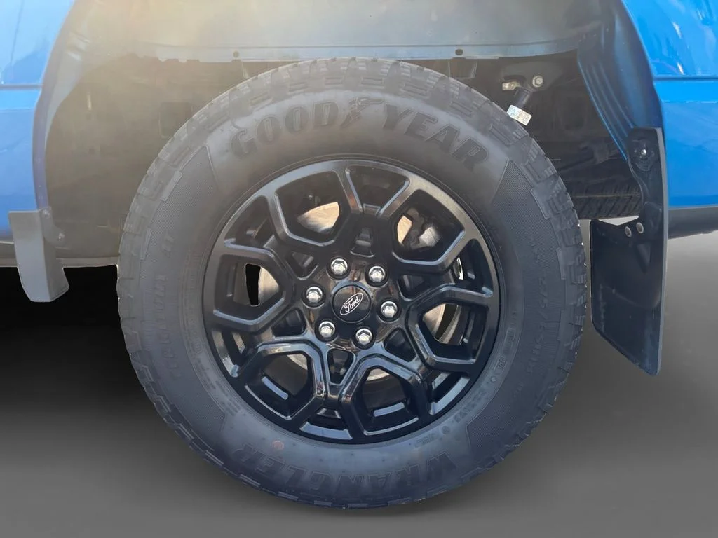 Used 2021 Blue Ford Lariat image 9