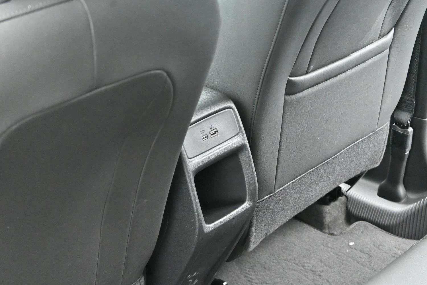 Used 2025 Mosaic Black Metallic Chevrolet ACTIV image 30