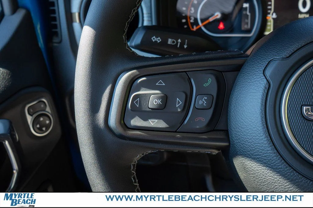 New 2026 Hydro Blue Pearl-Coat Exterior Paint Jeep Sport S image 28