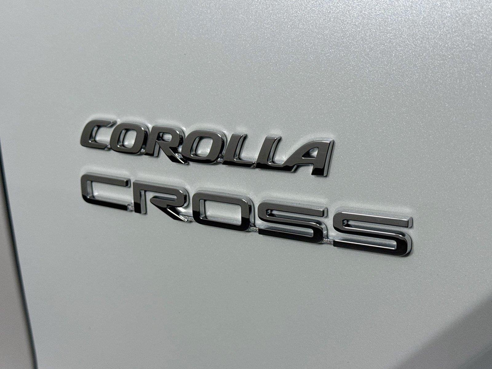 Certified Used 2024 Wind Chill Pearl Toyota L image 14