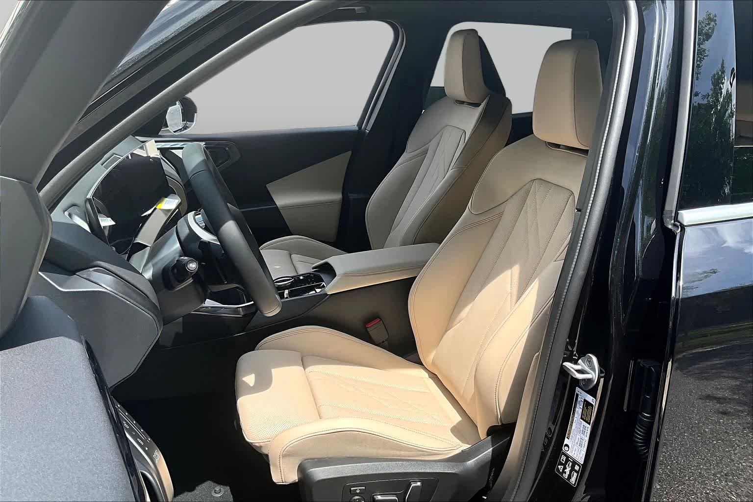 2025 BMW X3 30 - Photo 9