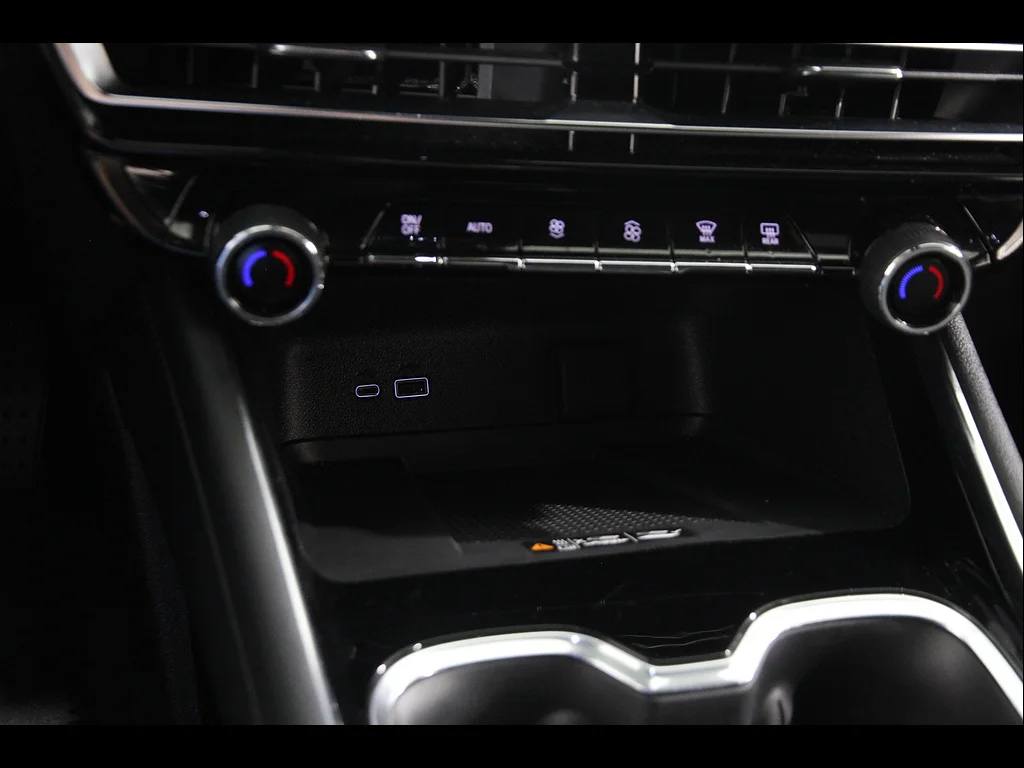 2024 Chevrolet Traverse 2LT - Photo 16