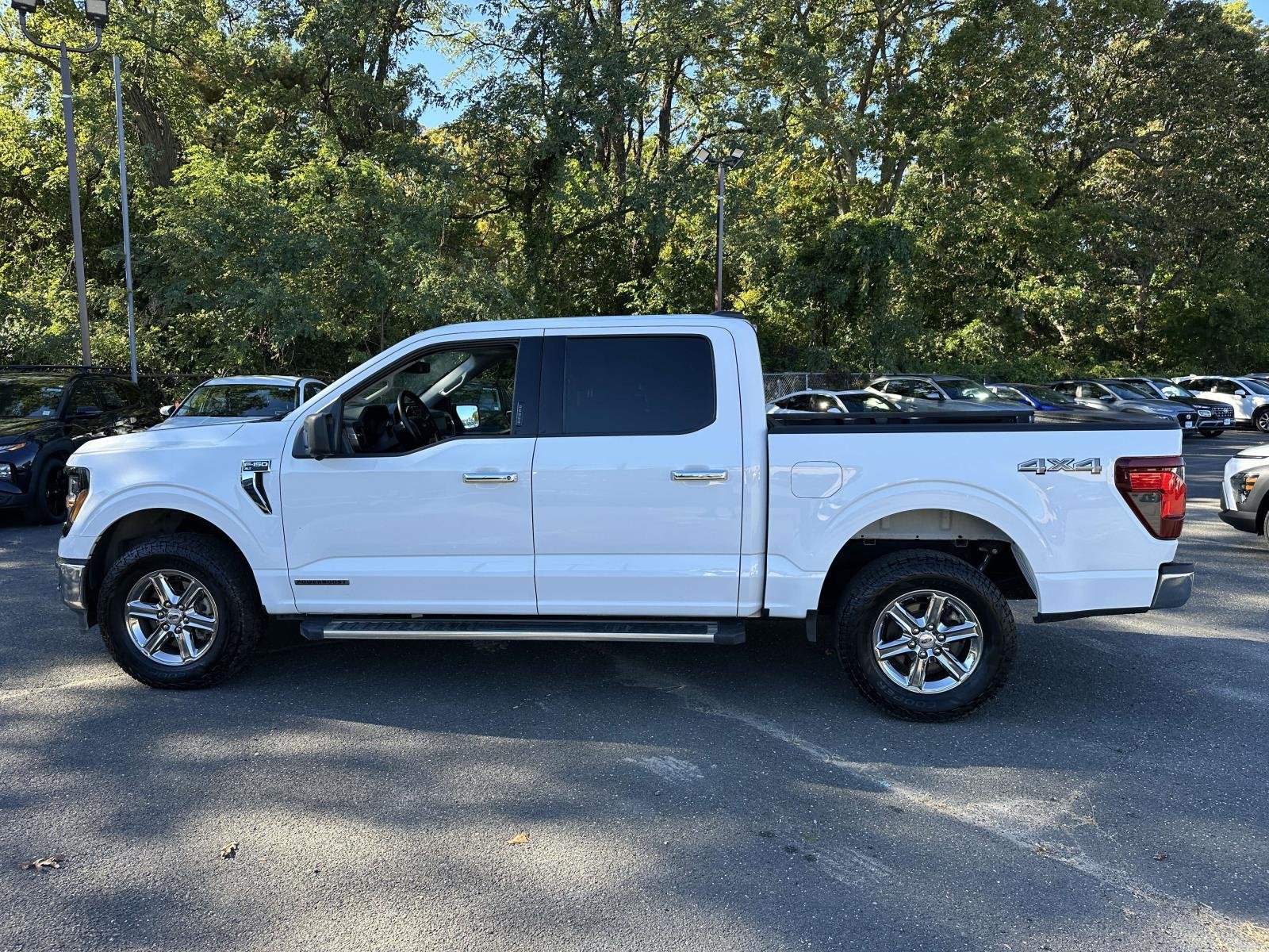 Used 2024 White Ford XLT image 9