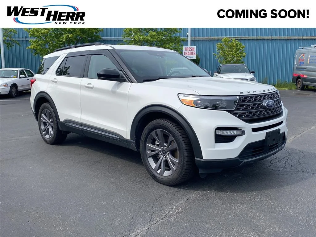 2023 Ford Explorer XLT 4WD's photo