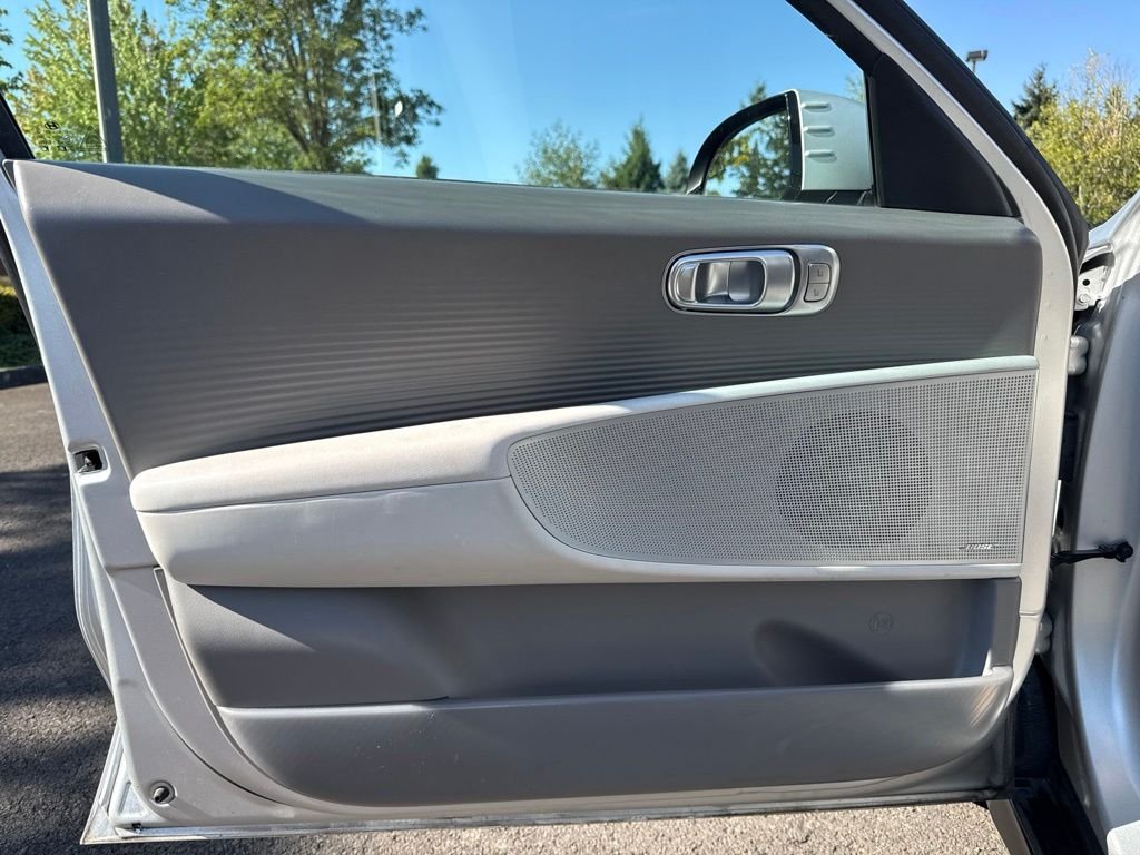 Used 2023 Gravity Gold Matte Hyundai Limited image 20