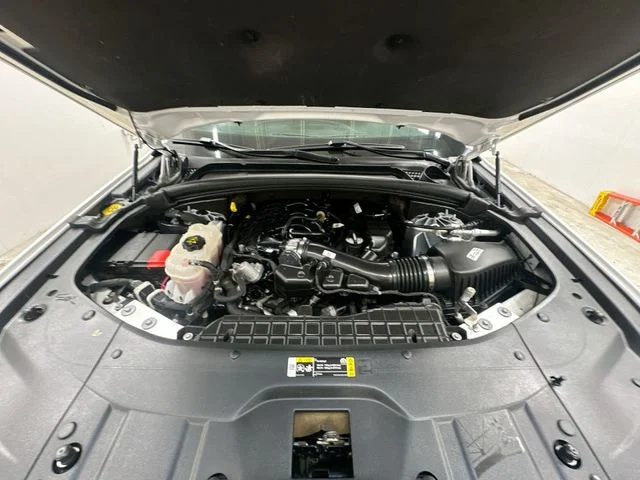 Used 2024 White Jeep Laredo X image 19