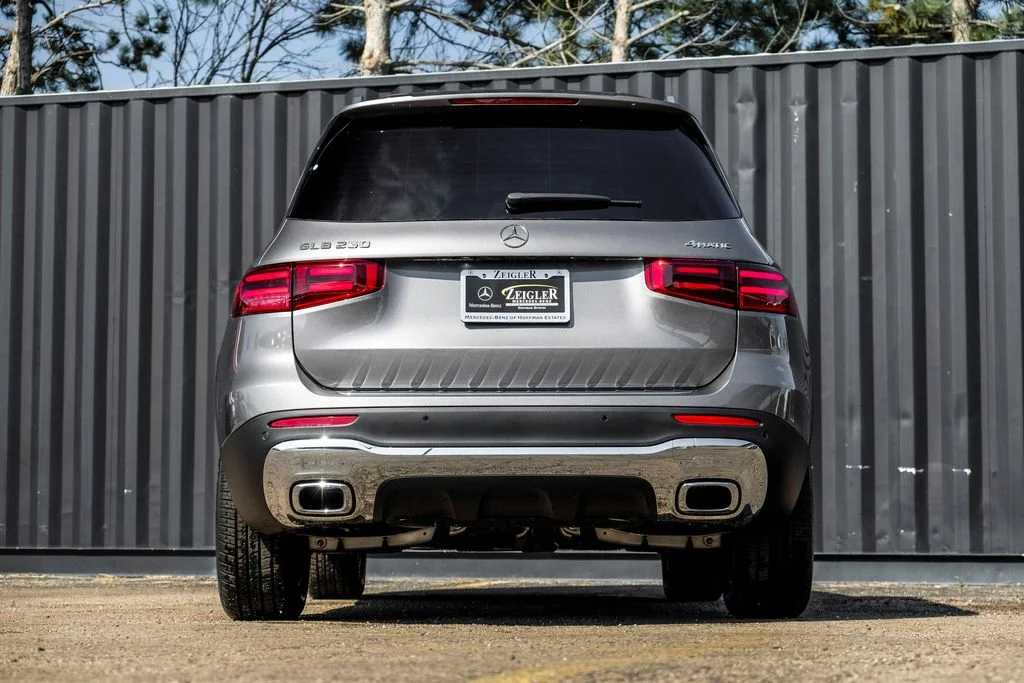 New 2026 Mountain Grey Metallic Mercedes-Benz GLB 250 image 8
