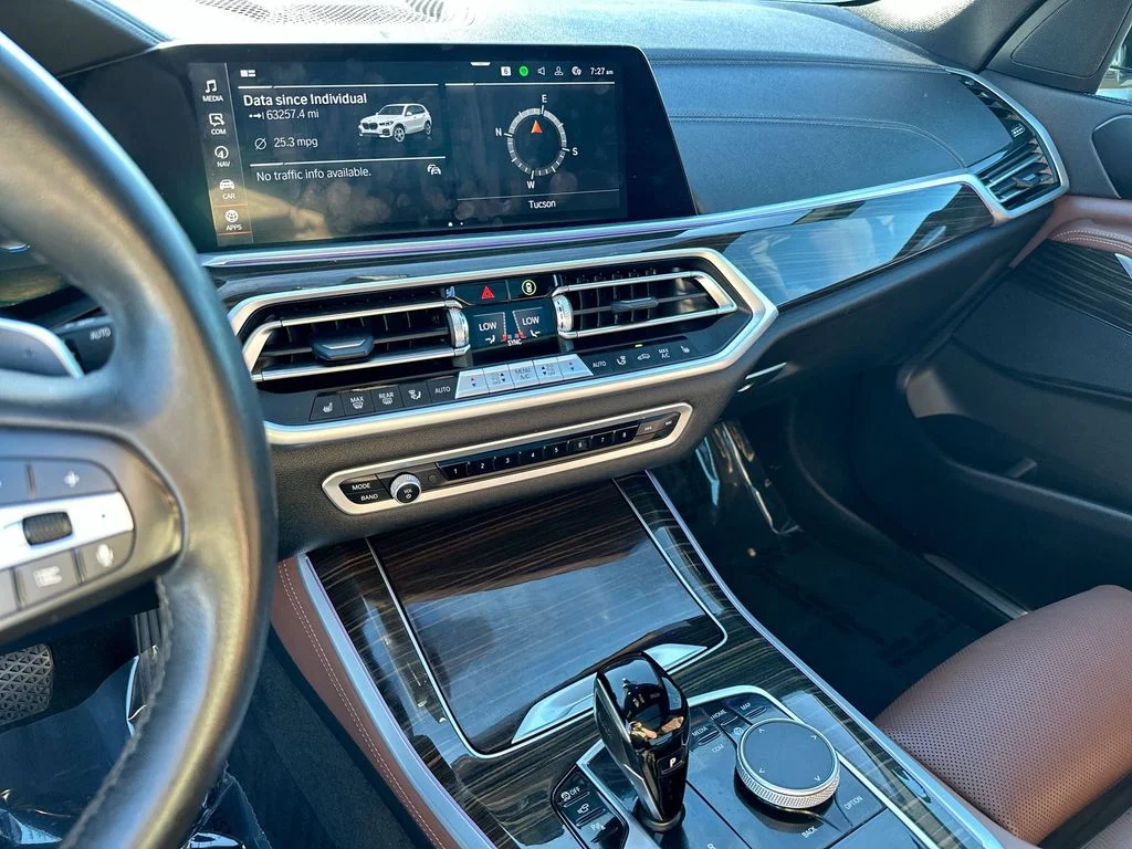 Used 2023 White BMW sDrive40i image 6