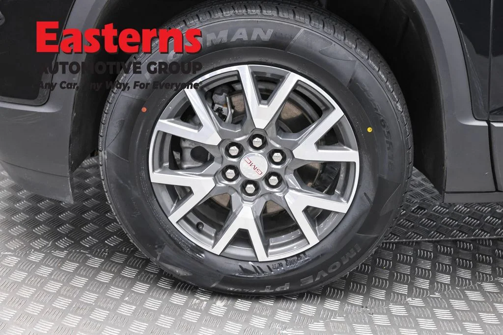 Used 2022 Black GMC SLE image 34