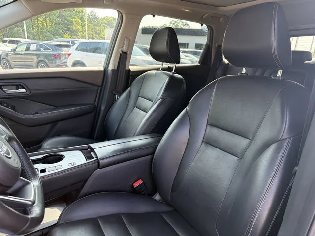 Used 2023 Gray Nissan SL image 11