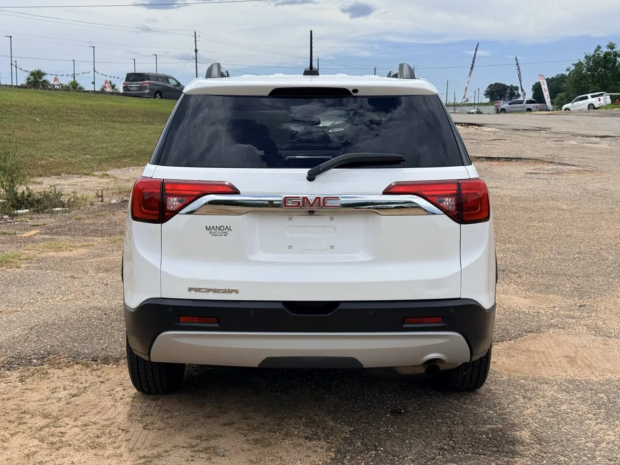 Used 2019 White GMC SLT 1 4dr SUV image 4