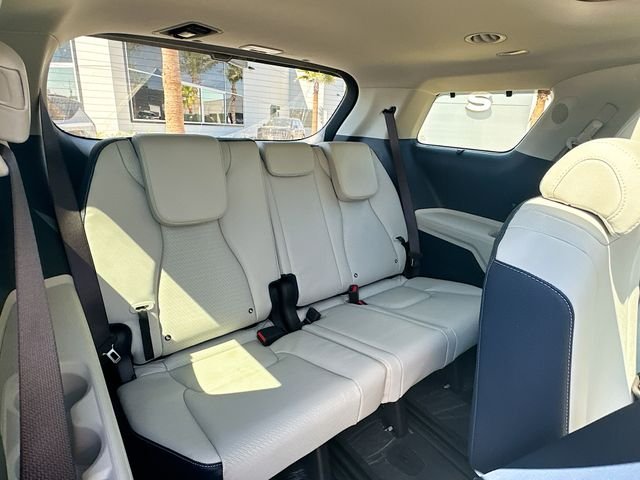 New 2026 Ceramic Silver Kia SX Prestige image 29