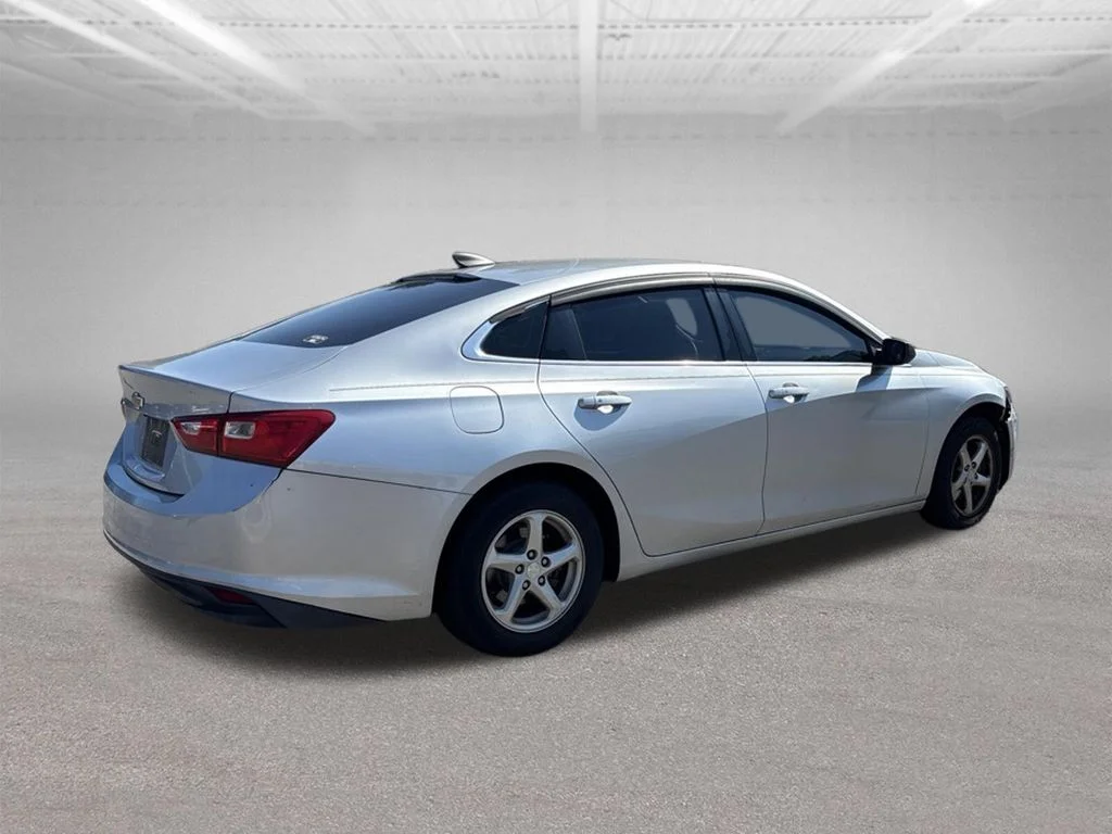 Used 2018 Silver Chevrolet LS image 3
