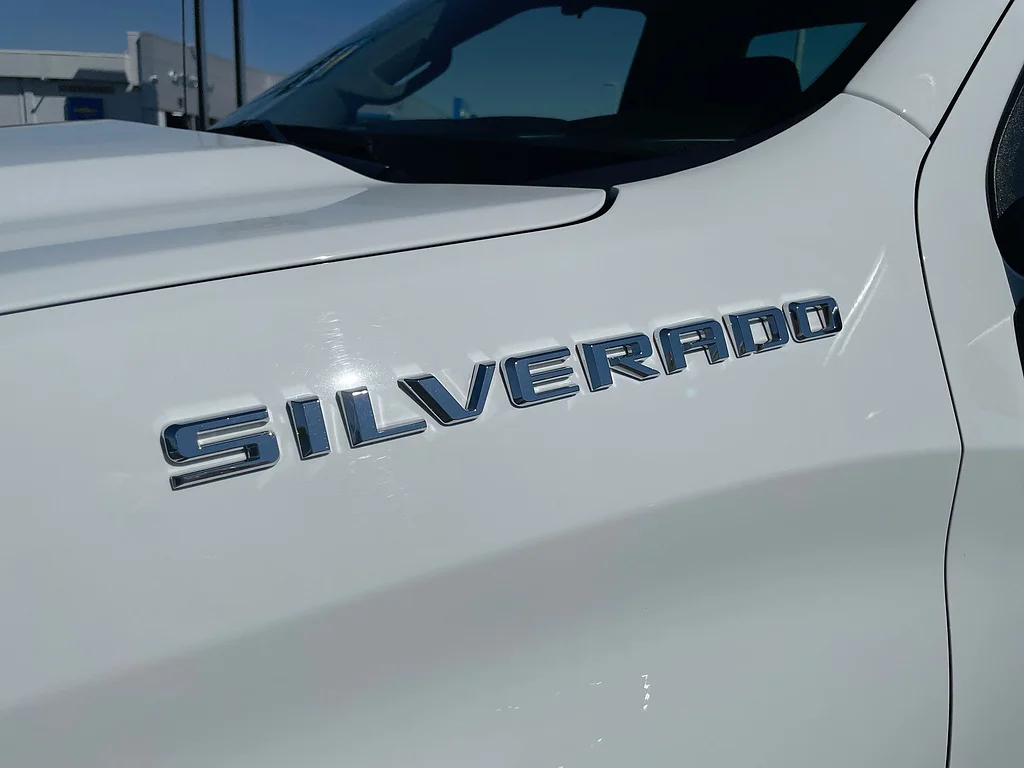 Certified Used 2025 Summit White Chevrolet Work Truck image 30