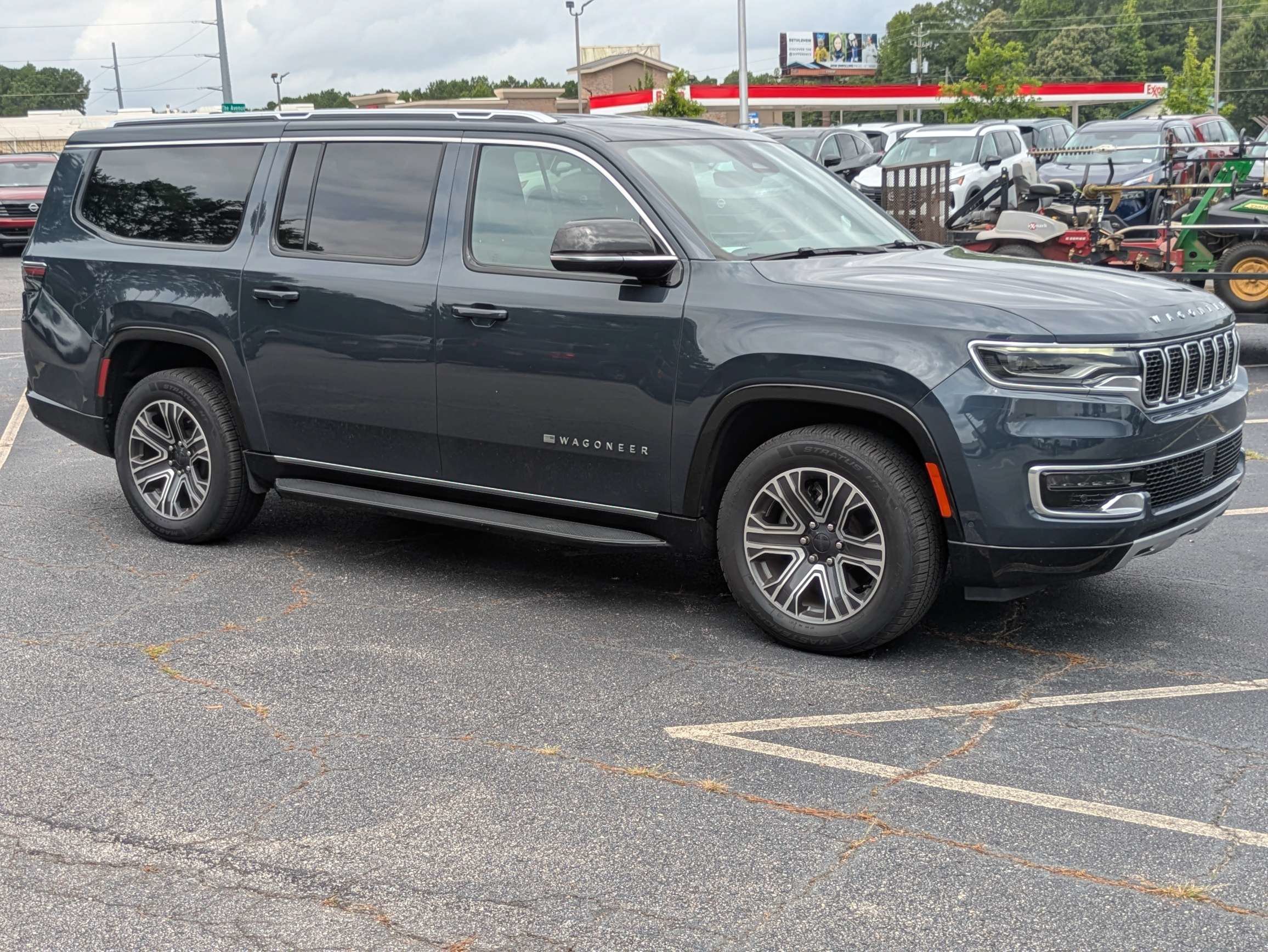 Used 2024  Jeep Series II image 1