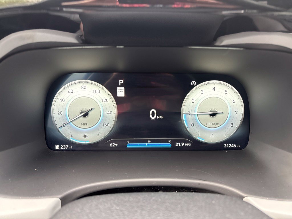 Used 2024 White Hyundai SEL image 16