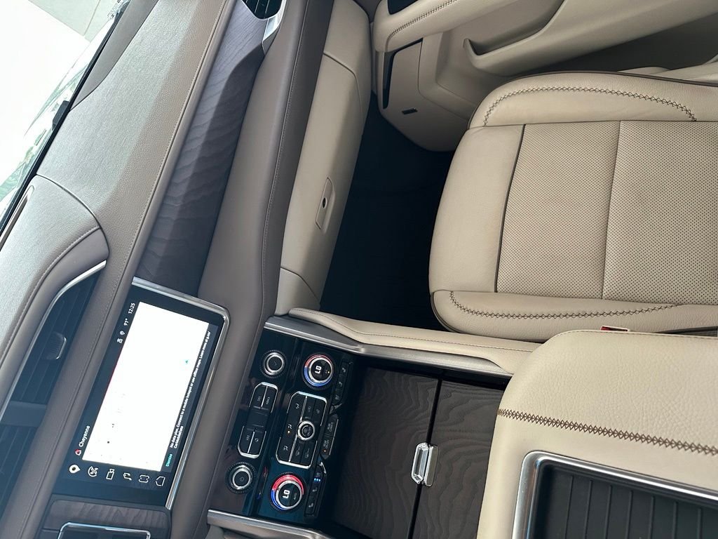 Used 2023 Silver GMC Denali image 25