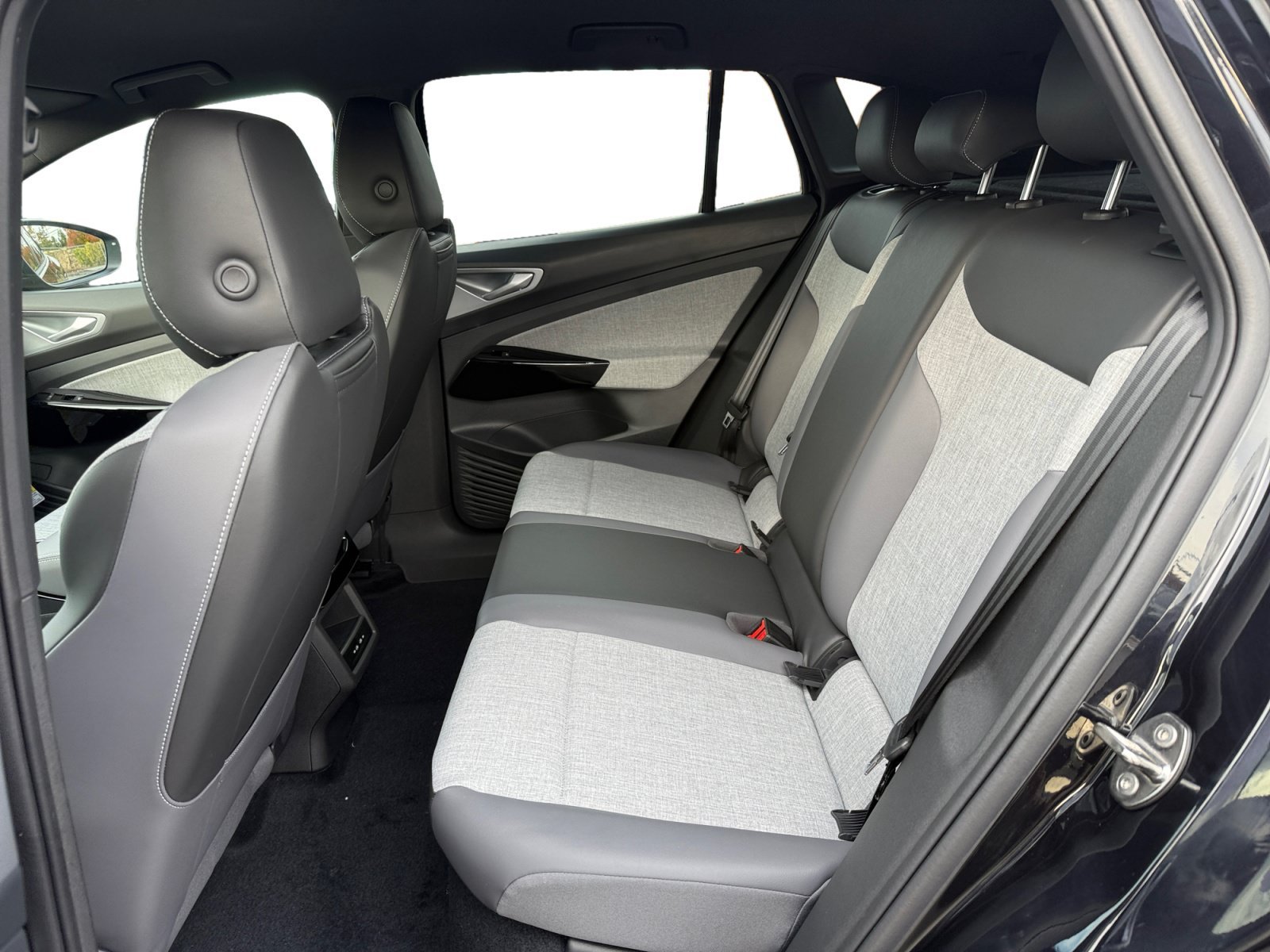 2026 Volkswagen ID.4 PRO - Photo 16