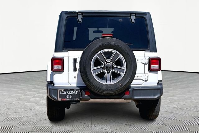 Used 2020 White Jeep Unlimited Sahara image 4