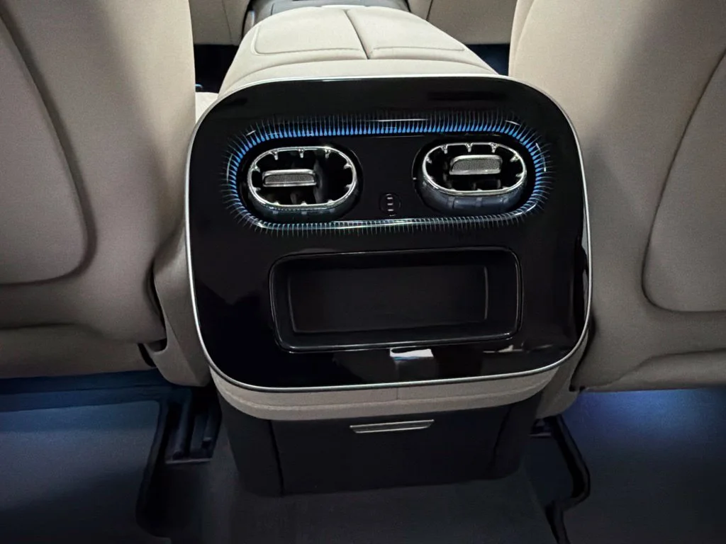 New 2027 White Mercedes-Benz S 580 image 22