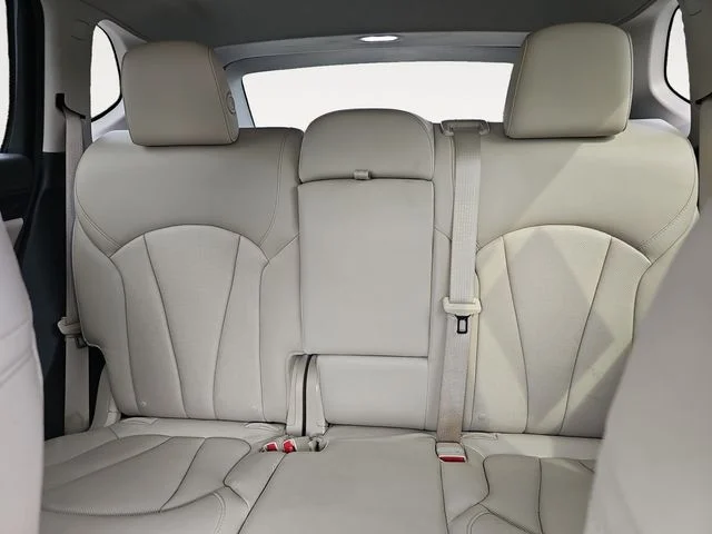 Used 2020  Buick Essence image 11