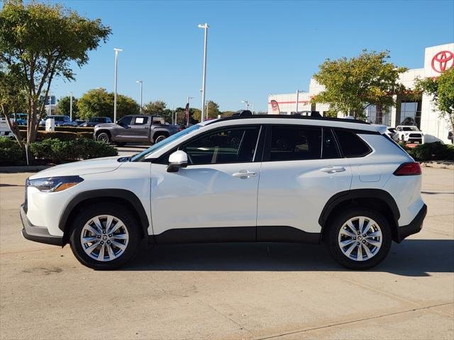 Certified Used 2024 WIND CHILL PEARL Toyota  image 8