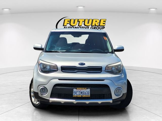 Used 2017 Silver Kia Plus image 2