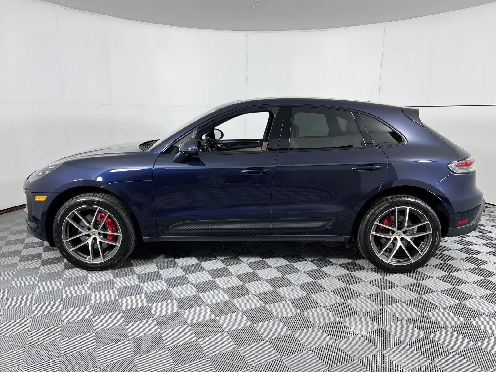 Used 2023 Black Porsche S image 9