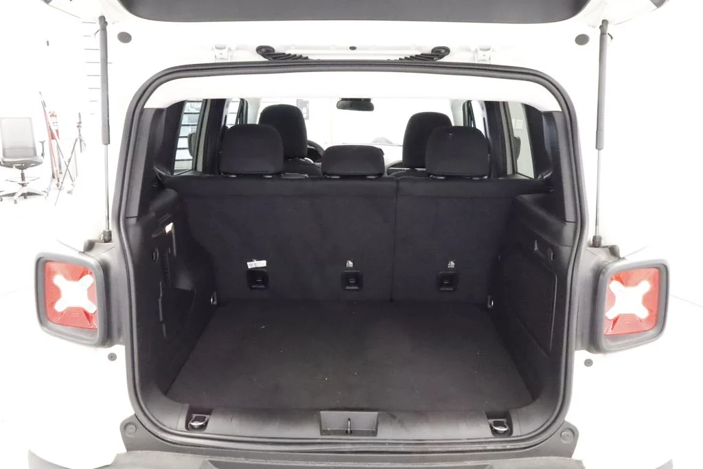 Certified Used 2023 White Jeep Latitude image 20
