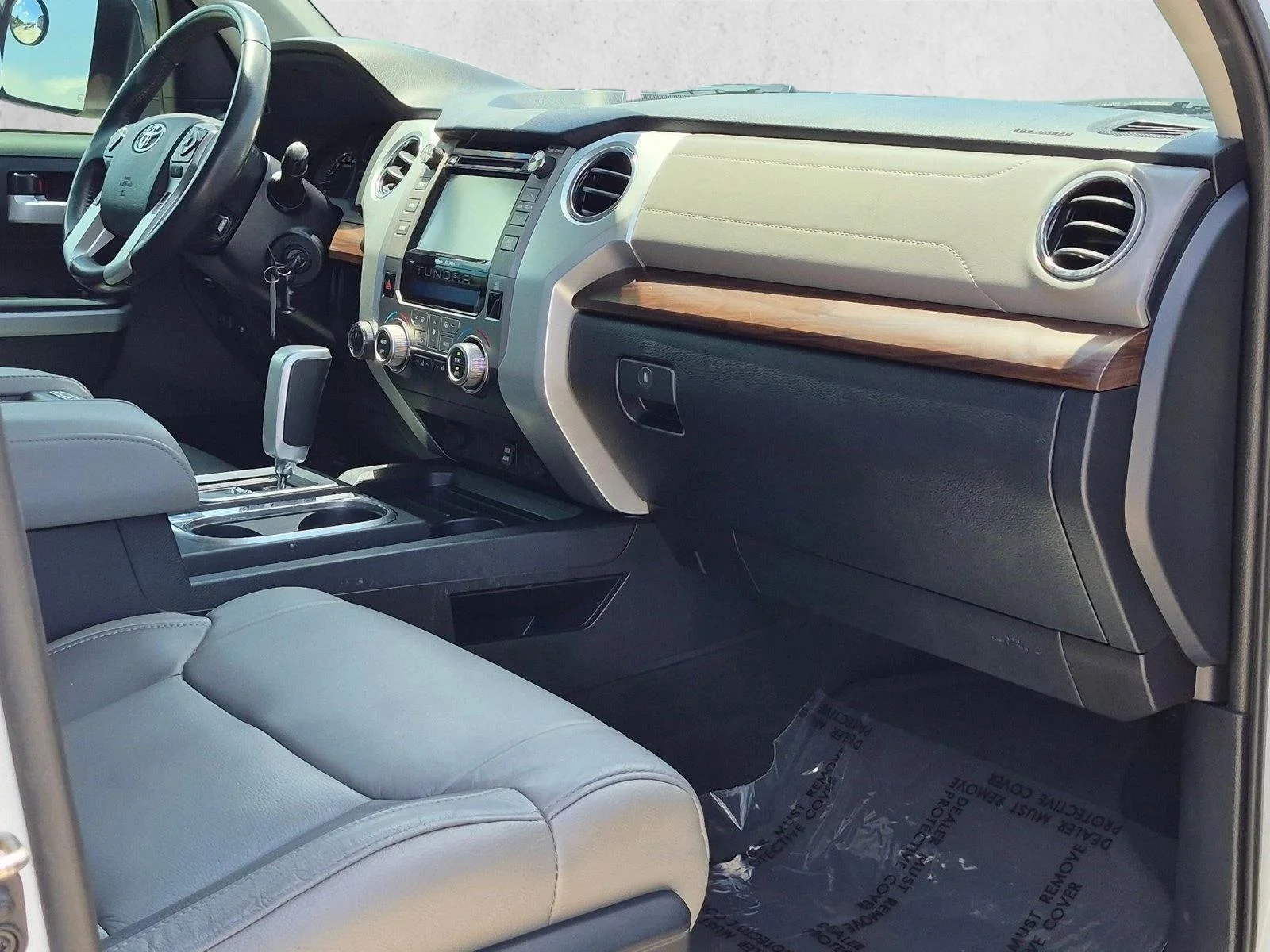 Used 2018 Super White Toyota Limited image 19