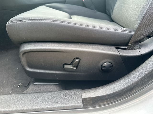 Used 2023 Silver Chrysler Touring image 37