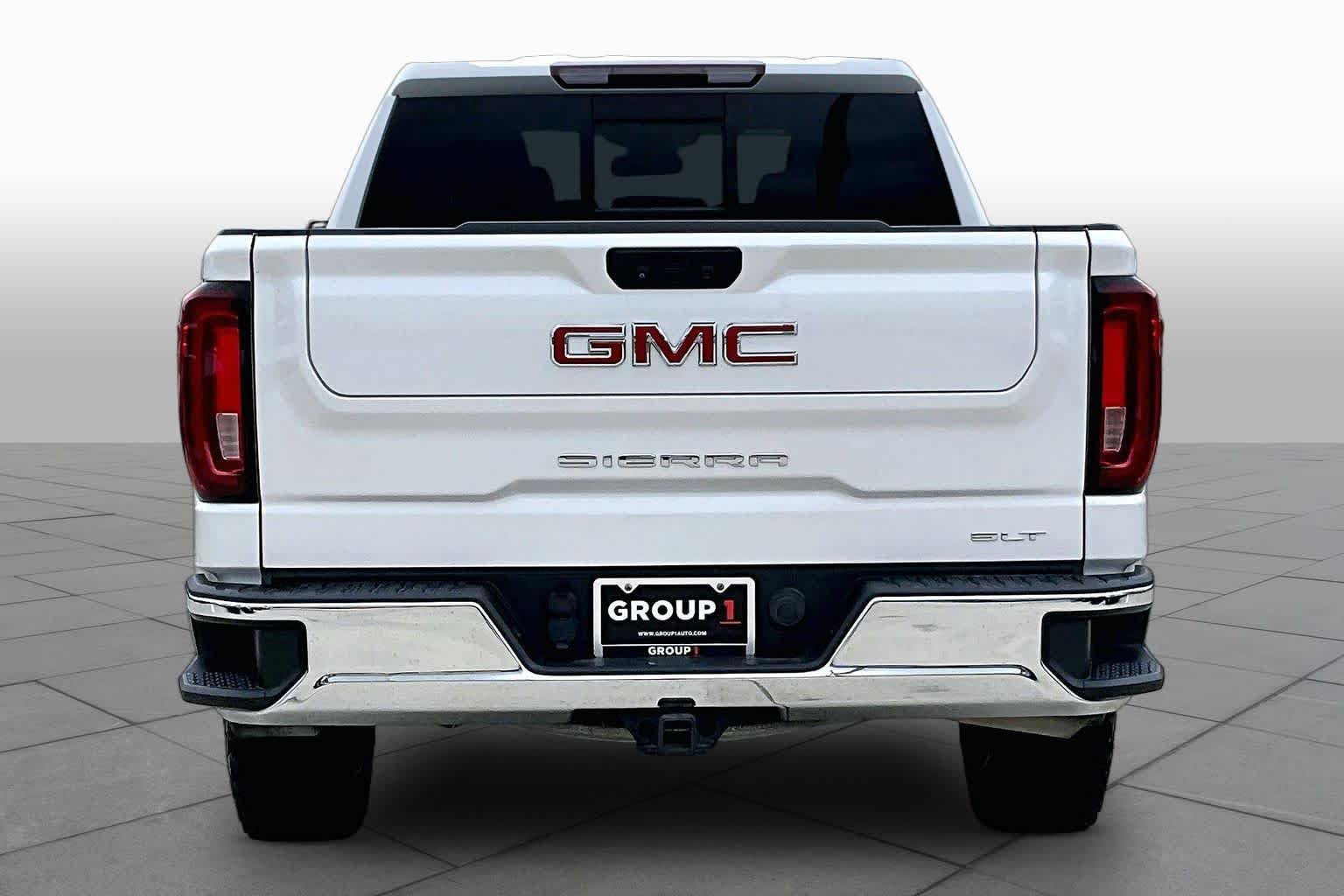 Used 2022 White Frost Tricoat GMC SLT image 5