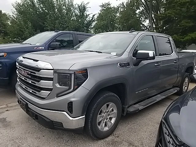 Used 2024 Silver GMC SLE image 16