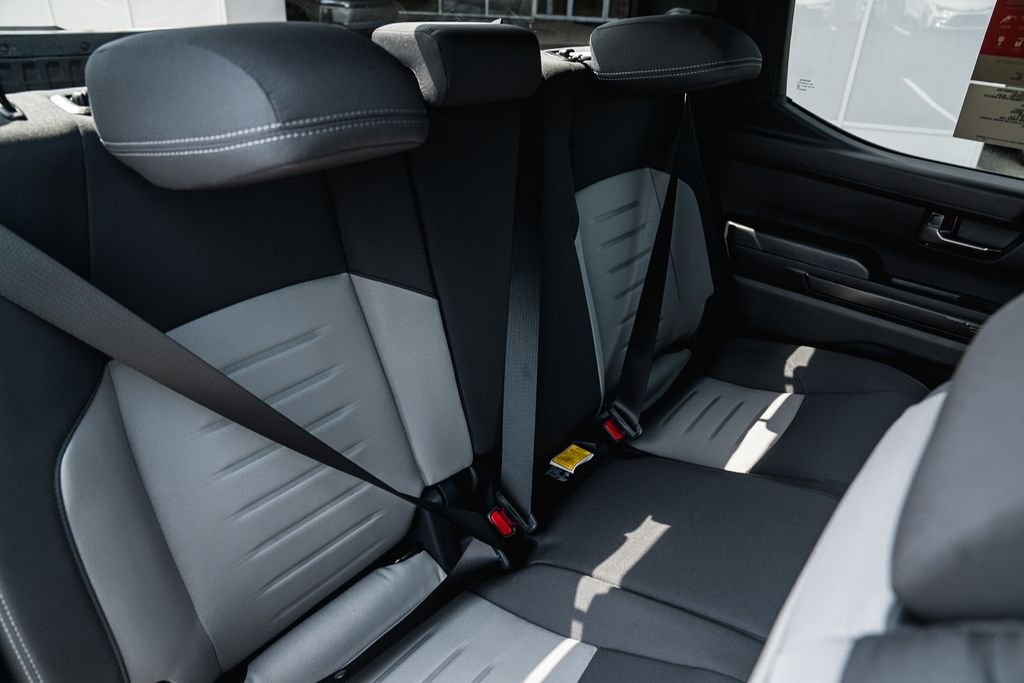 Used 2018 Magnetic Gray Metallic Toyota SR5 image 27