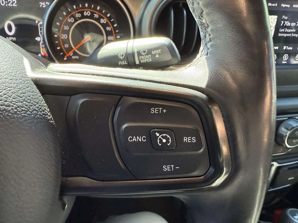Used 2019 Green Jeep Unlimited Sport S image 23