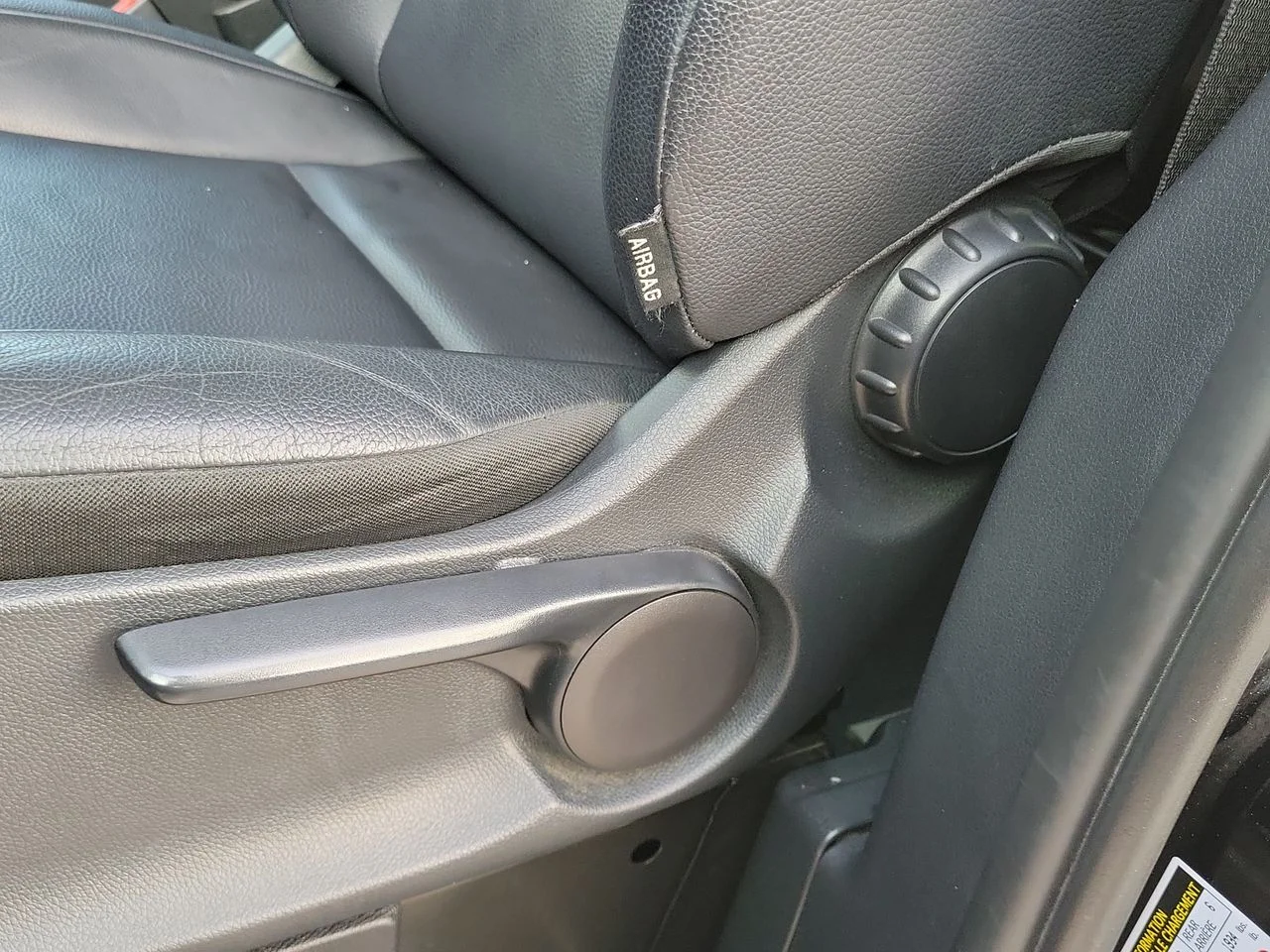 Used 2023 Black Mercedes-Benz Passenger image 17